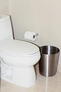 浙江住家保姆工資多少？揭秘浙江住家保姆行業(yè)的薪資與前景