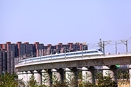保姆做家務(wù)一個(gè)月多少錢(qián)？揭開(kāi)雇傭保姆的真實(shí)費(fèi)用