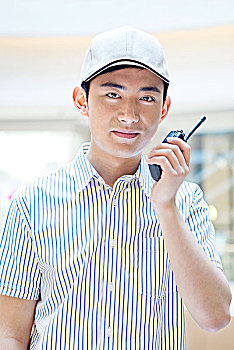 上海保潔鐘點(diǎn)工多少錢(qián)？如何選擇合適的保潔服務(wù)？
