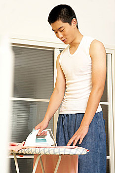 初級月嫂多少錢一個(gè)月？全方位解讀價(jià)格與服務(wù)