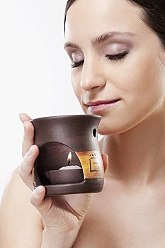 福州月嫂多少錢一個(gè)月？幫你解答這個(gè)問(wèn)題！