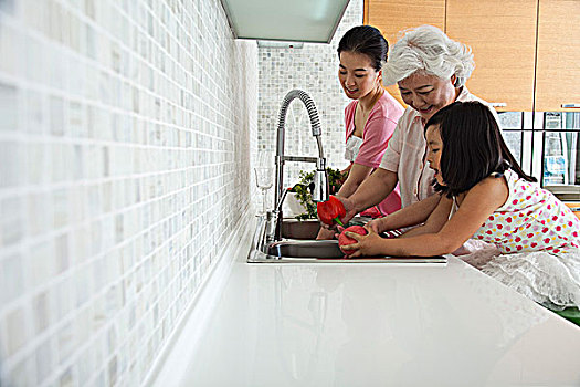 威海住家保姆多少錢？揭開家政服務(wù)背后的真實費用