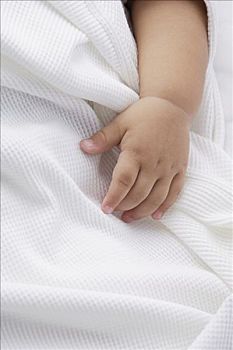 大興保姆多少錢？帶你了解家政服務(wù)的價(jià)格背后