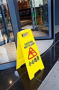 上海浦東家政電話是多少？讓我們?yōu)槟峁I(yè)的家政服務(wù)