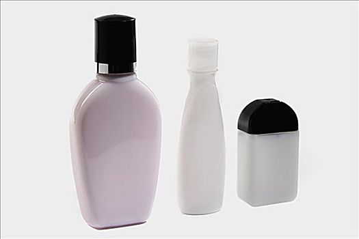 老人找的保姆多少錢？了解家政服務(wù)價(jià)格，讓你不再擔(dān)憂