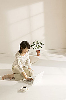 家政服務(wù)價(jià)格揭秘：了解家庭服務(wù)的真實(shí)費(fèi)用
