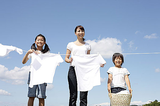 浦東新區(qū)住家保姆多少錢？揭秘行業(yè)內(nèi)幕與價(jià)格趨勢！