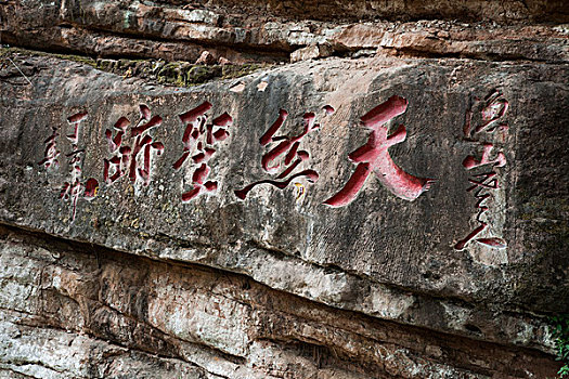 上門裝導(dǎo)航多少錢？解密車載導(dǎo)航安裝服務(wù)的價(jià)格與價(jià)值