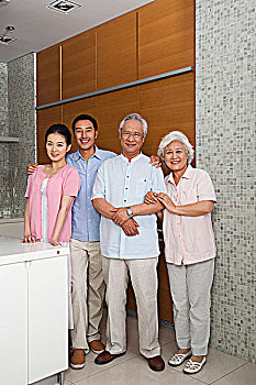 保姆一個(gè)月多少錢？揭開家庭服務(wù)市場的真實(shí)面紗