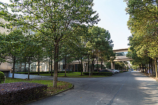 南京保姆工資多少錢？一文揭示南京保姆工資的真實情況與選擇秘訣！