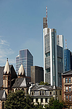 北京市區(qū)保姆工資解析：讓您了解當(dāng)前市場行情與趨勢