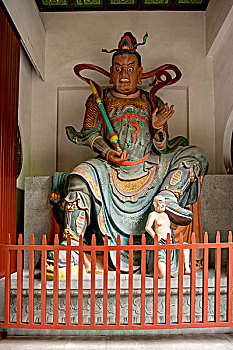出國(guó)保姆中介費(fèi)多少？選擇合適的中介，讓您的出國(guó)之路更輕松！