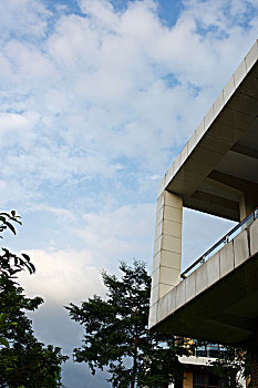 北京家政行業(yè)現(xiàn)狀與未來趨勢：從需求到機(jī)遇的全景分析