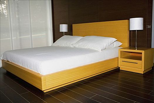 住家保姆24小時(shí)多少錢？揭秘價(jià)格背后的價(jià)值與服務(wù)