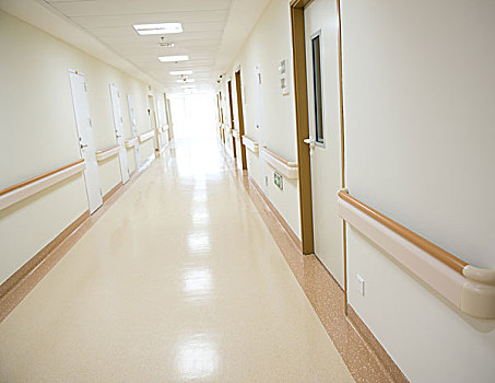 農(nóng)村50歲住家保姆的工資和生活現(xiàn)狀：值得了解的背后故事