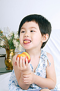 桂林請(qǐng)?jiān)律┒嗌馘X？了解桂林月嫂服務(wù)的價(jià)格與選擇