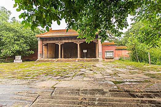 無(wú)錫家政工資多少？揭開(kāi)家政行業(yè)背后的賺錢(qián)秘密