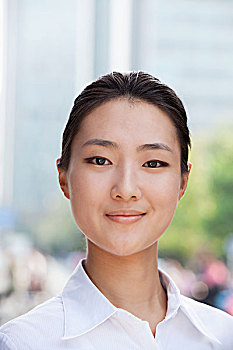 中國(guó)請(qǐng)保姆多少錢一個(gè)月？揭開背后的價(jià)格與選擇