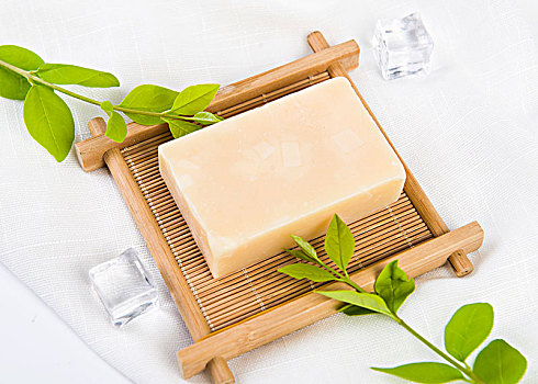 中級育嬰師多少錢？揭秘職業(yè)前景與收入潛力
