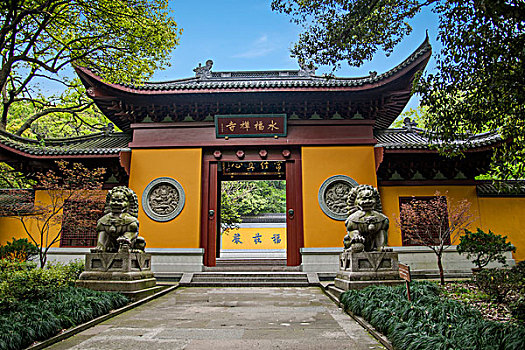 濟(jì)南做月嫂多少錢(qián)？選擇月嫂服務(wù)的智慧之選