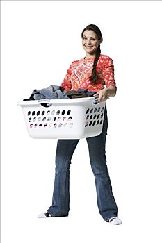濟(jì)南接孩子保姆多少錢？揭開家政服務(wù)的真相