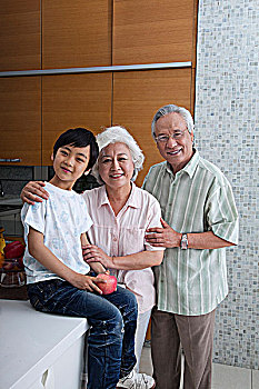 在長沙請(qǐng)一個(gè)保姆多少錢？揭秘長沙家政服務(wù)的真實(shí)價(jià)格！