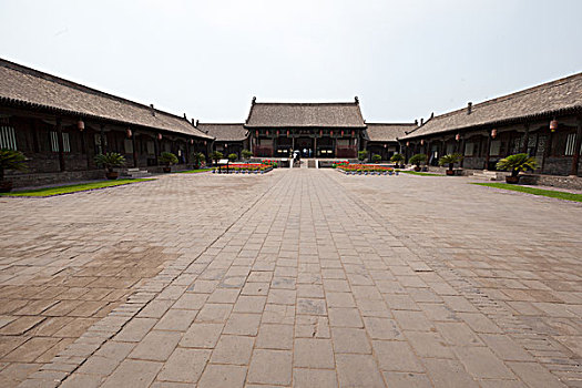 武漢臨時(shí)月嫂多少錢(qián)一天？了解武漢臨時(shí)月嫂的價(jià)格和選擇技巧
