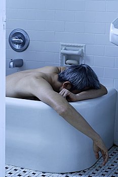 洛陽月嫂大概多少錢？選擇月嫂時的注意事項