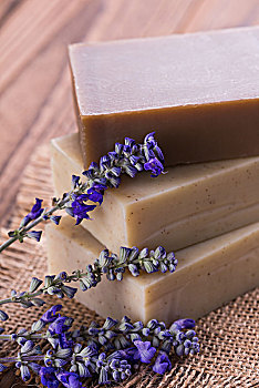 鄭州找個(gè)保姆費(fèi)用多少？讓我們來(lái)告訴你最新的行情！