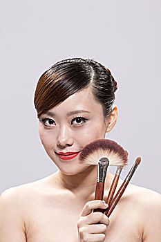 在北京家政學(xué)習(xí)多少錢？揭秘家政行業(yè)培訓(xùn)費(fèi)用與回報(bào)