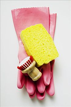 沈陽(yáng)保姆帶孩子多少錢？了解家庭照護(hù)費(fèi)用背后的真相