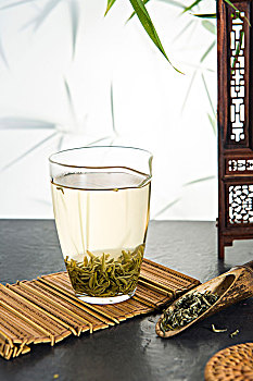 成都市保姆的工資水平：一個(gè)全面的行業(yè)分析
