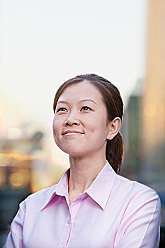家政公司加盟多少錢(qián)？助你輕松開(kāi)啟創(chuàng)業(yè)之路