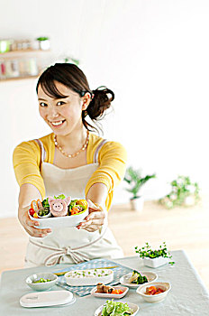 美國(guó)保姆每月工資多少？揭秘高薪職業(yè)背后的秘密