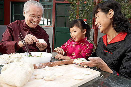 家政服務(wù)多少錢一個(gè)月？揭秘家政行業(yè)的價(jià)格奧秘