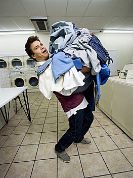 住家保姆一般工資多少？揭秘高薪背后的原因