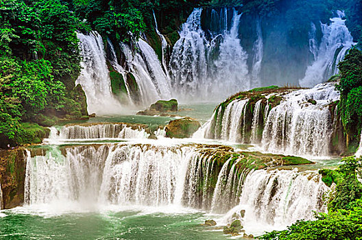 照顧攤換老太太多少錢(qián)？揭開(kāi)護(hù)理行業(yè)的真實(shí)面紗