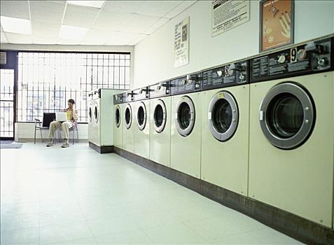 家保姆多少錢一個月？揭開家政服務價格背后的秘密
