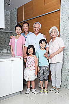 老閔行住家保姆多少錢？揭開價格背后的真相！