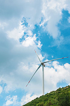 電影《八佰》投資金額揭秘：背后龐大的資金投入