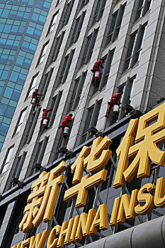 專業(yè)家政保姆多少錢？揭秘市場(chǎng)價(jià)格與服務(wù)價(jià)值
