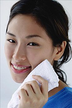 鐘點(diǎn)育嬰師多少錢？讓您放心育兒的優(yōu)質(zhì)選擇