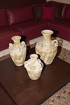 考家政證多少錢學(xué)費(fèi)？讓我們帶你了解家政證書的學(xué)習(xí)費(fèi)用與價(jià)值