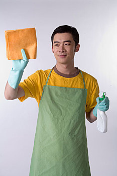 月薪多少適合請保姆？如何為家庭選擇合適的保姆？