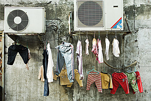 青島城陽保姆多少錢？選擇保姆服務(wù)，品質(zhì)與價格并重