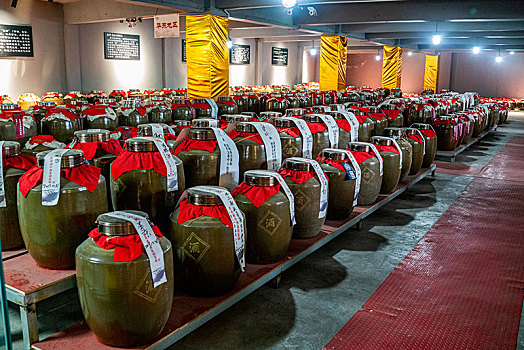 濟(jì)南做家政工資多少？揭秘家政行業(yè)的薪資與發(fā)展前景
