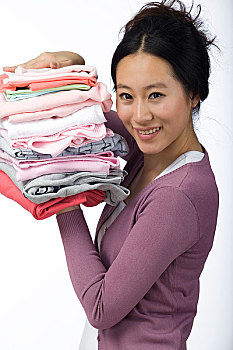 月嫂一個(gè)月多少錢？揭秘月嫂行業(yè)的價(jià)格與服務(wù)
