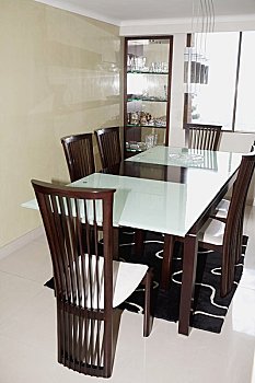 長沙護工保姆多少錢一天？揭秘背后的收費標(biāo)準(zhǔn)和服務(wù)質(zhì)量
