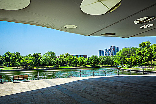 濟(jì)南家政服務(wù)費(fèi)用揭秘，了解每一天的收費(fèi)標(biāo)準(zhǔn)