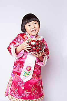 女傭多少錢一個(gè)月？揭秘家庭助理服務(wù)的價(jià)格與價(jià)值